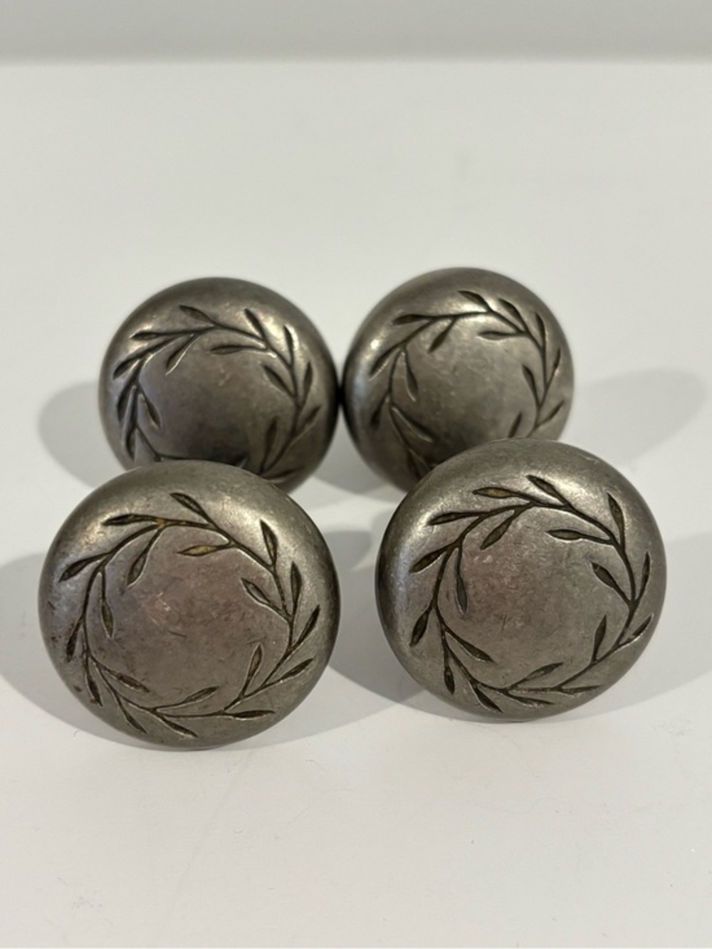Reclaimed Laurel Wreath Round metal Cabinet Knobs — Silver Finish, Set of 4